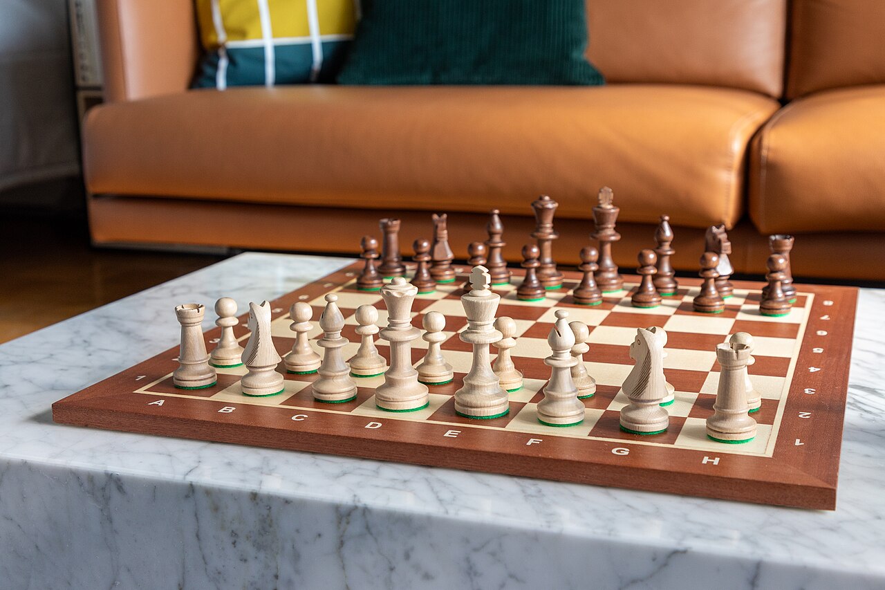 Game-playing AI: from chess search to self-play reinforcement learning